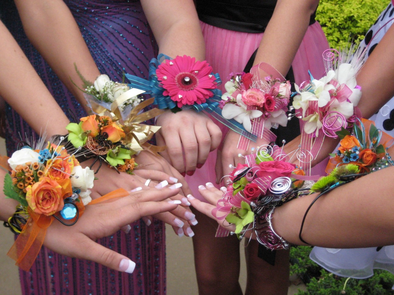 wrist corsage