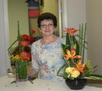 Regina Berryman and her equisetum arrangements Regina Berryman, AIFD AAF and Her Equisetum Arrangements