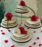 Fresh Flowers on Wedding Cake