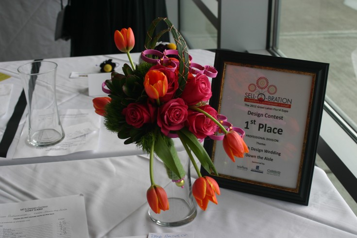 Rose & Tulip Arrangement - Great Lakes Floral Expo Photos