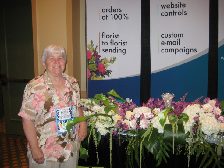 Betsy Grafe of Grafe Studios in Chattanooga TN Designed the Flower Shop Network Booth Flowers