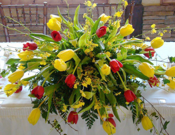 Spring sweetheart table by Swannanoa Flower Shop, Swannanoa NC